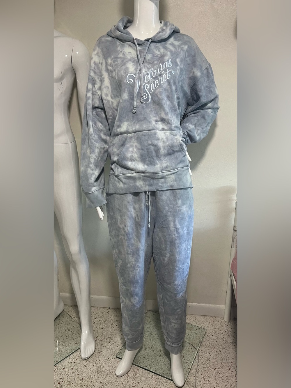Victoria's Secret Embroidered Script Logo Tie Dye Fleece Hoodie Jogger set.